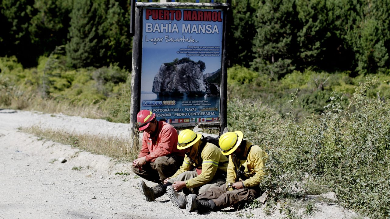 Incendio forestal afecta al sector de Puerto Tranquilo en la región de Aysén.